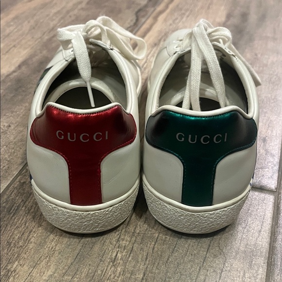 Gucci Ace White Sneakers with Red and Green Accents - Picture 1 of 4